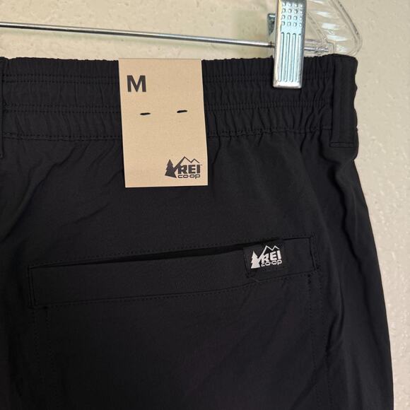 REI Trail Made Shorts Mens Medium Hiking Hike Outdoors Pockets UPF 50 Black NEW - Picture 6 of 11